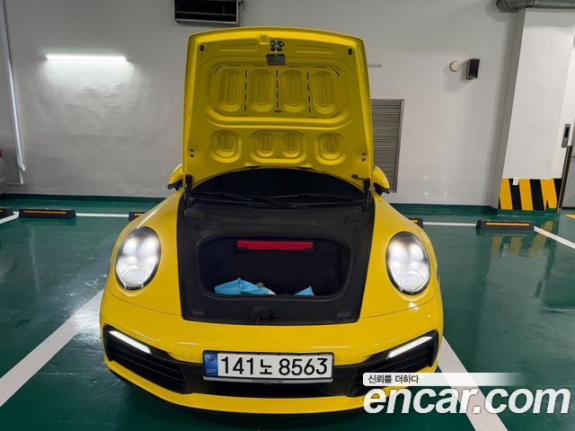 Porsche 911 2021 — photo 6