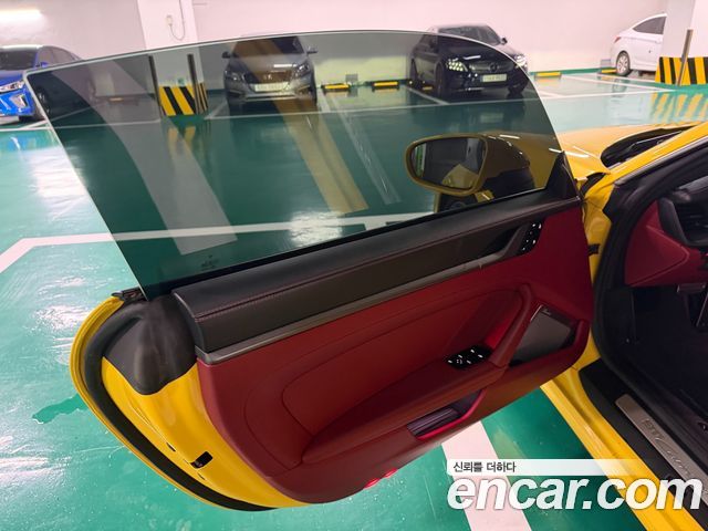 Porsche 911 2021 — photo 8