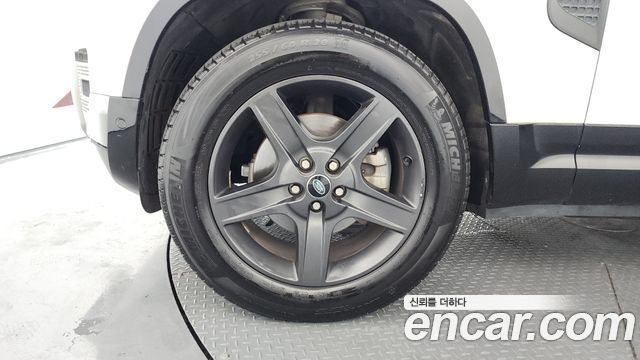 Land Rover Defender 2022 — photo 5