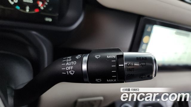 Land Rover Defender 2022 — photo 30