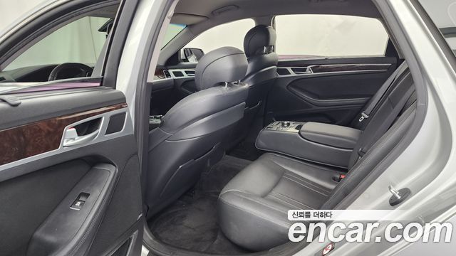 Hyundai Genesis 2014 — photo 16
