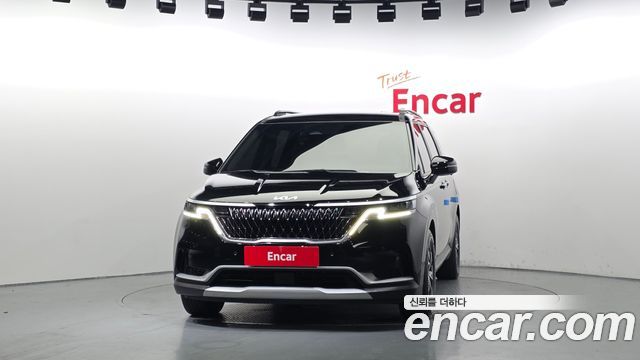 Kia Canival 2023 — photo 3