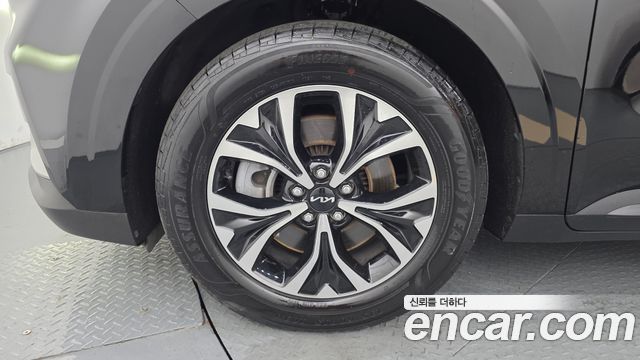 Kia Canival 2023 — photo 5