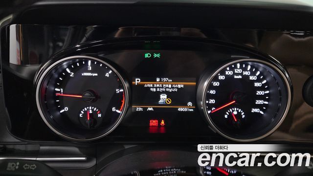 Kia Canival 2023 — photo 8
