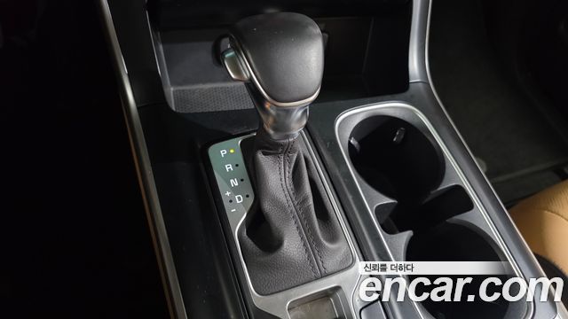 Kia Canival 2023 — photo 9