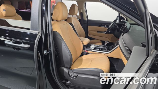 Kia Canival 2023 — photo 12