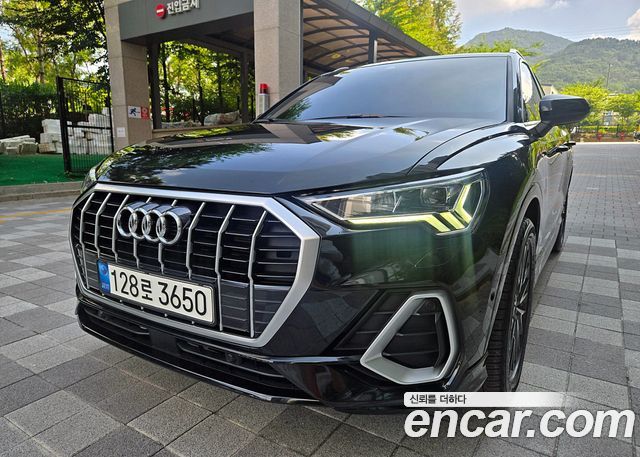 Audi Q3 2022 — photo 2