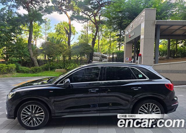 Audi Q3 2022 — photo 3