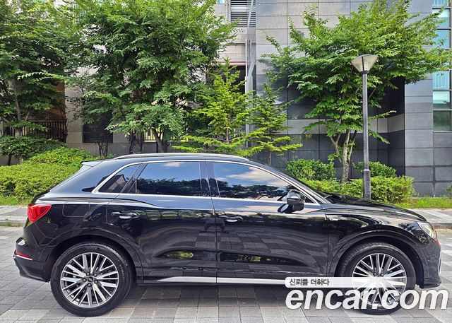 Audi Q3 2022 — photo 7