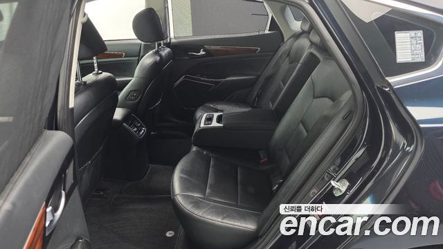 Kia K7 2016 — photo 18