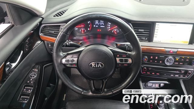 Kia K7 2016 — photo 22