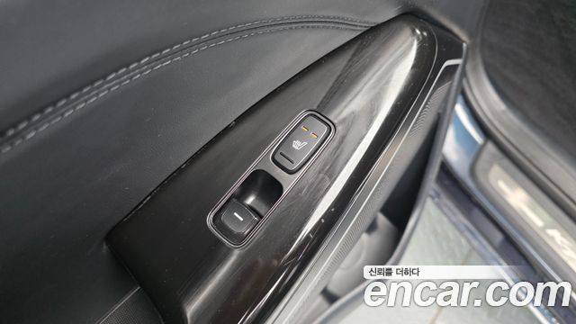 Kia K7 2016 — photo 38