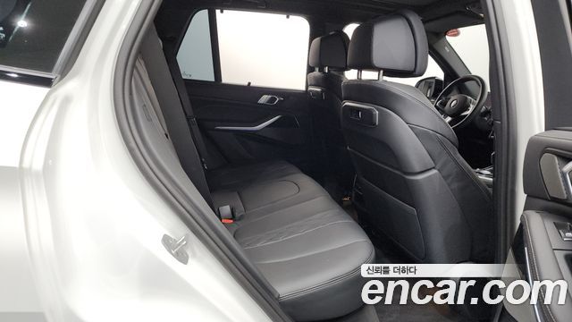 BMW X5 2025 — photo 11