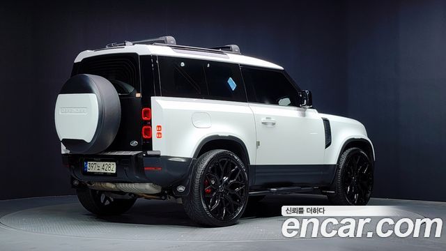 Land Rover Defender 2022 — photo 2