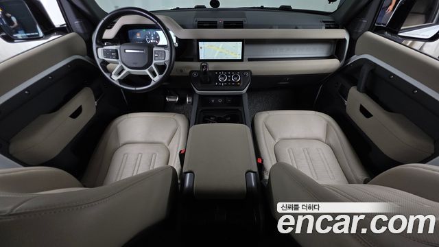 Land Rover Defender 2022 — photo 10