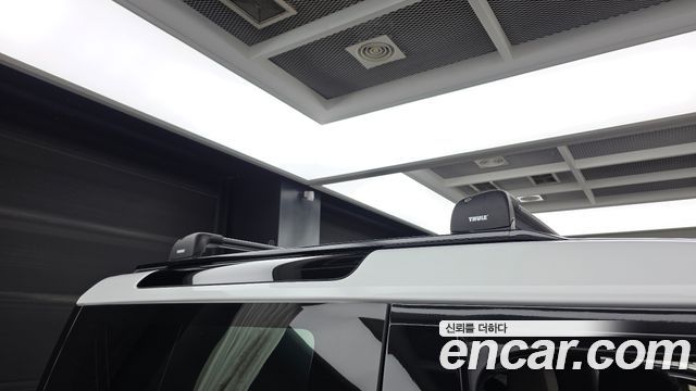 Land Rover Defender 2022 — photo 13