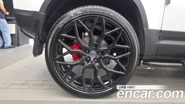 Land Rover Defender 2022 — photo 7