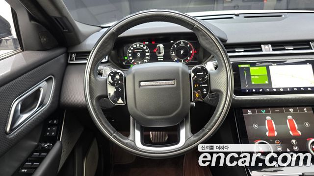 Land Rover Range Rover Velar 2018 — photo 20