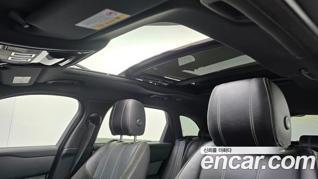 Land Rover Range Rover Velar 2018 — photo 24