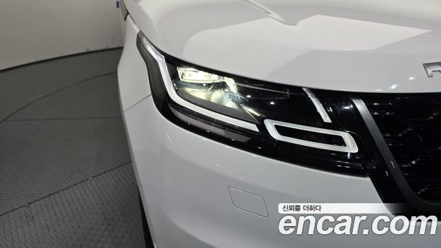 Land Rover Range Rover Velar 2018 — photo 8