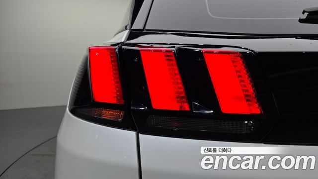 Peugeot 3008 2021 — photo 9