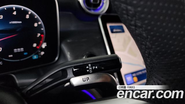 Mercedes-Benz GLC-Class 2025 — photo 12
