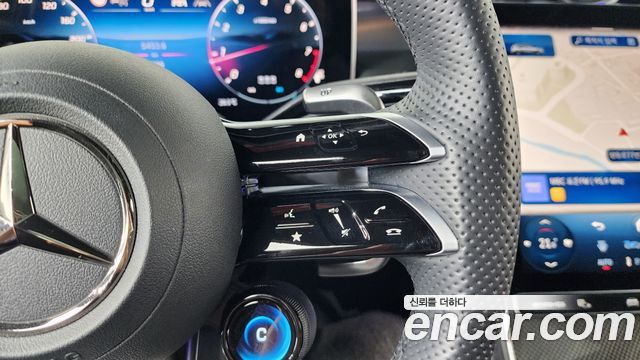 Mercedes-Benz GLC-Class 2025 — photo 22