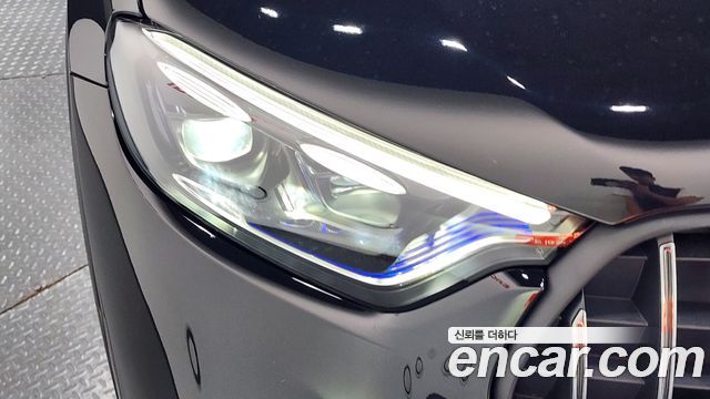 Mercedes-Benz GLC-Class 2025 — photo 8