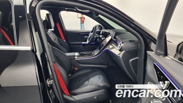 Mercedes-Benz GLC-Class 2025 — photo 16