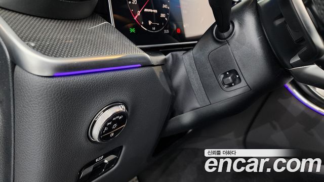 Mercedes-Benz GLC-Class 2025 — photo 28
