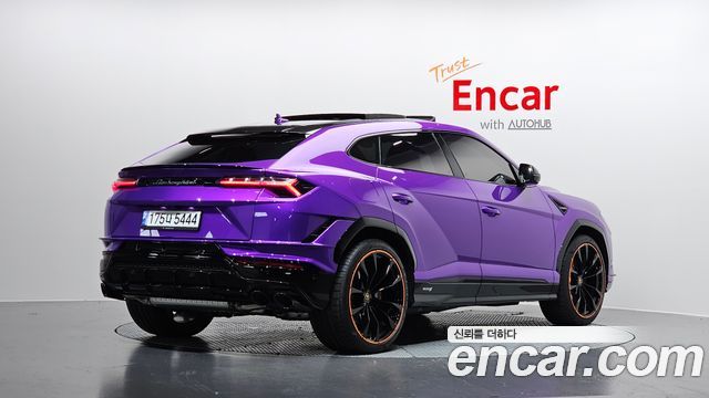 Lamborghini Urus 2024 — photo 2