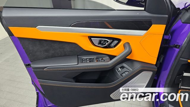 Lamborghini Urus 2024 — photo 14