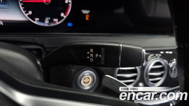 Mercedes-Benz S-Class 2018 — photo 12