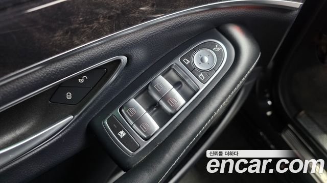 Mercedes-Benz S-Class 2018 — photo 29