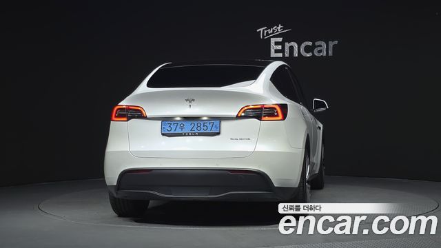 Tesla Model Y 2021 — photo 4