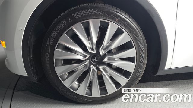 Tesla Model Y 2021 — photo 5