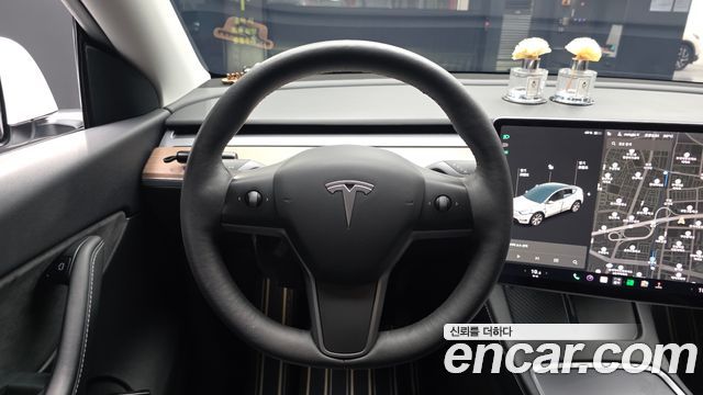 Tesla Model Y 2021 — photo 13