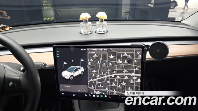Tesla Model Y 2021 — photo 14