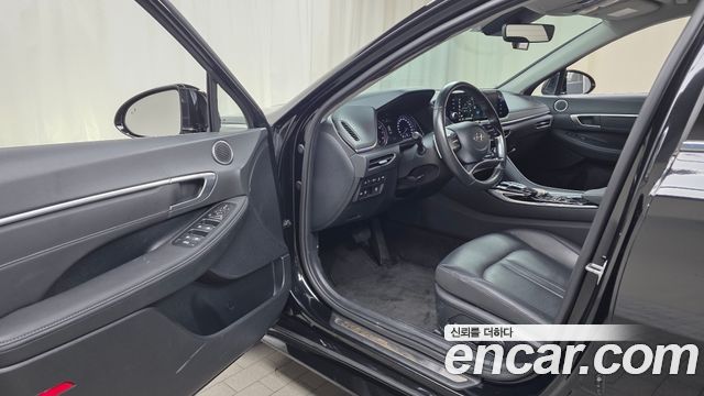 Hyundai Sonata 2022 — photo 13