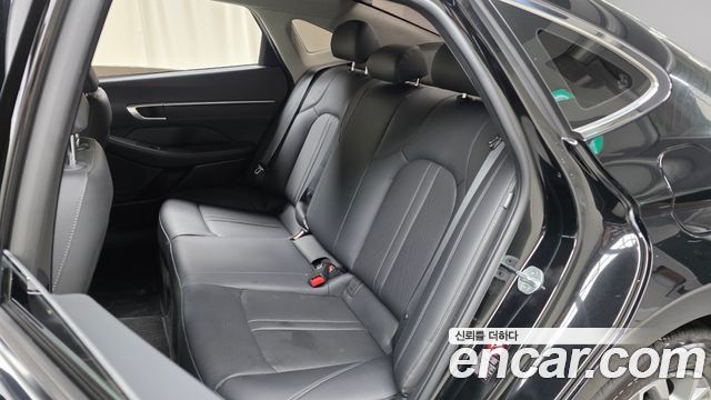 Hyundai Sonata 2022 — photo 18