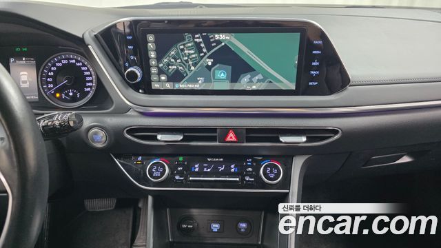 Hyundai Sonata 2022 — photo 19