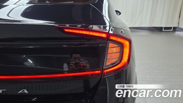 Hyundai Sonata 2022 — photo 9