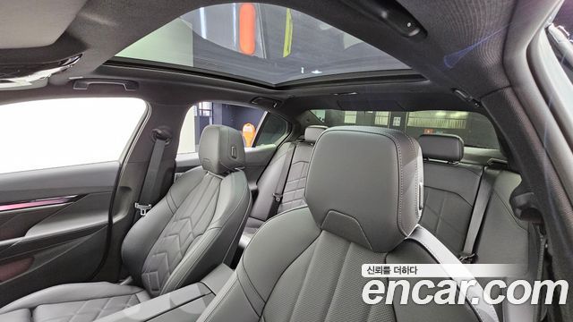 BMW 5-Series 2026 — photo 24