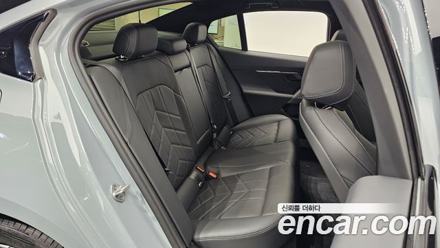 BMW 5-Series 2026 — photo 16