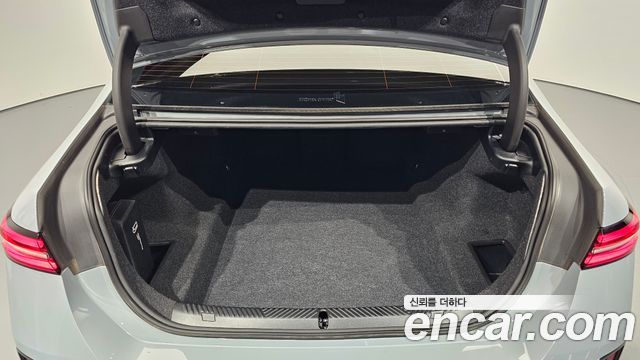 BMW 5-Series 2026 — photo 32