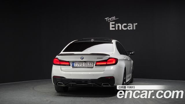 BMW 5-Series 2022 — photo 4