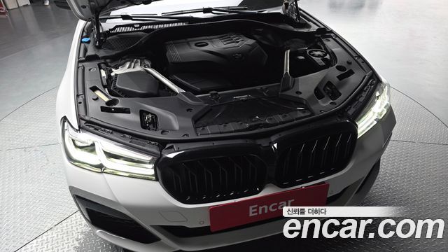BMW 5-Series 2022 — photo 6