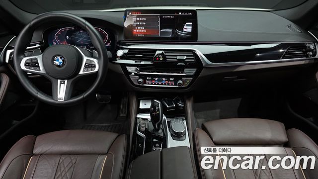 BMW 5-Series 2022 — photo 7