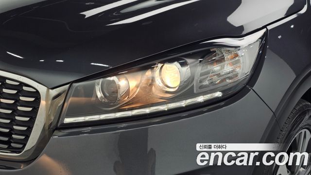 Kia Sorento 2018 — photo 8