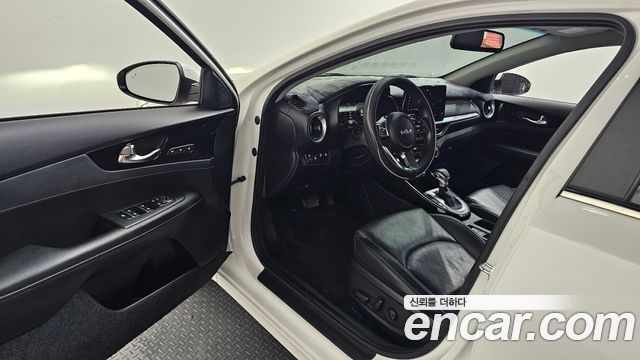 Kia K3 2022 — photo 13